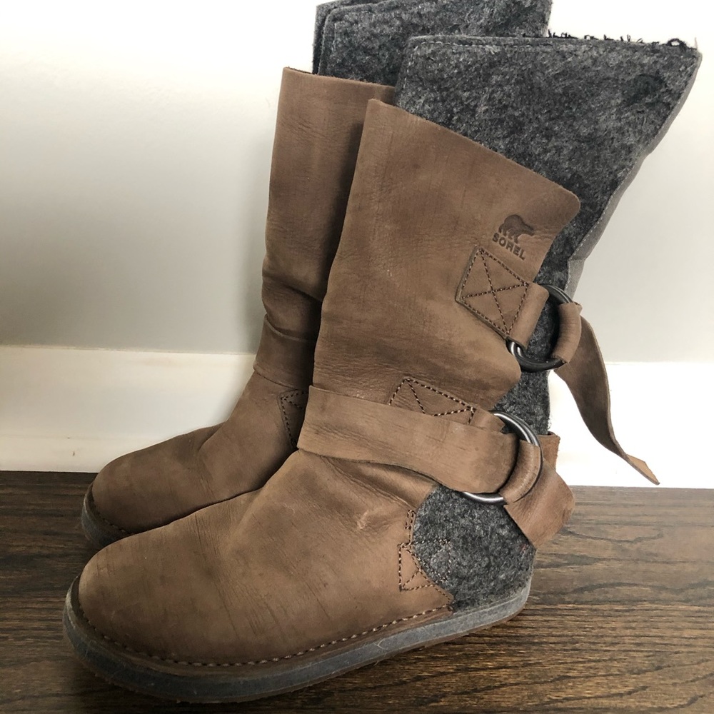 Sorel Chipahko Wool and Leather boots